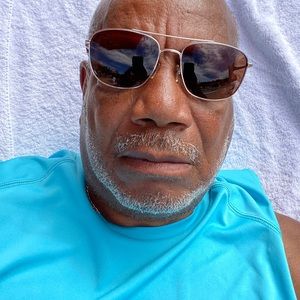 Meet your Posher, Curtis